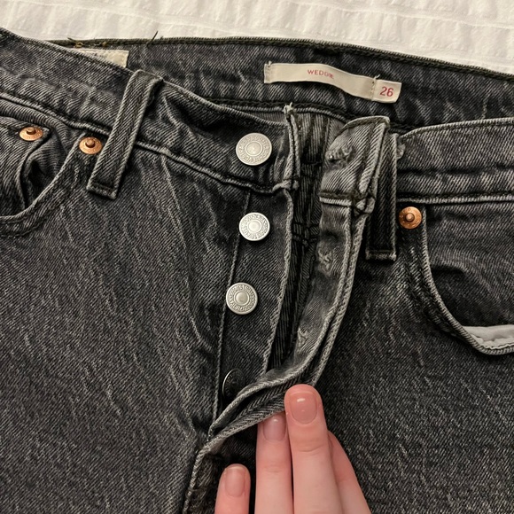Levi Wedgie fit Jeans - Picture 5 of 5
